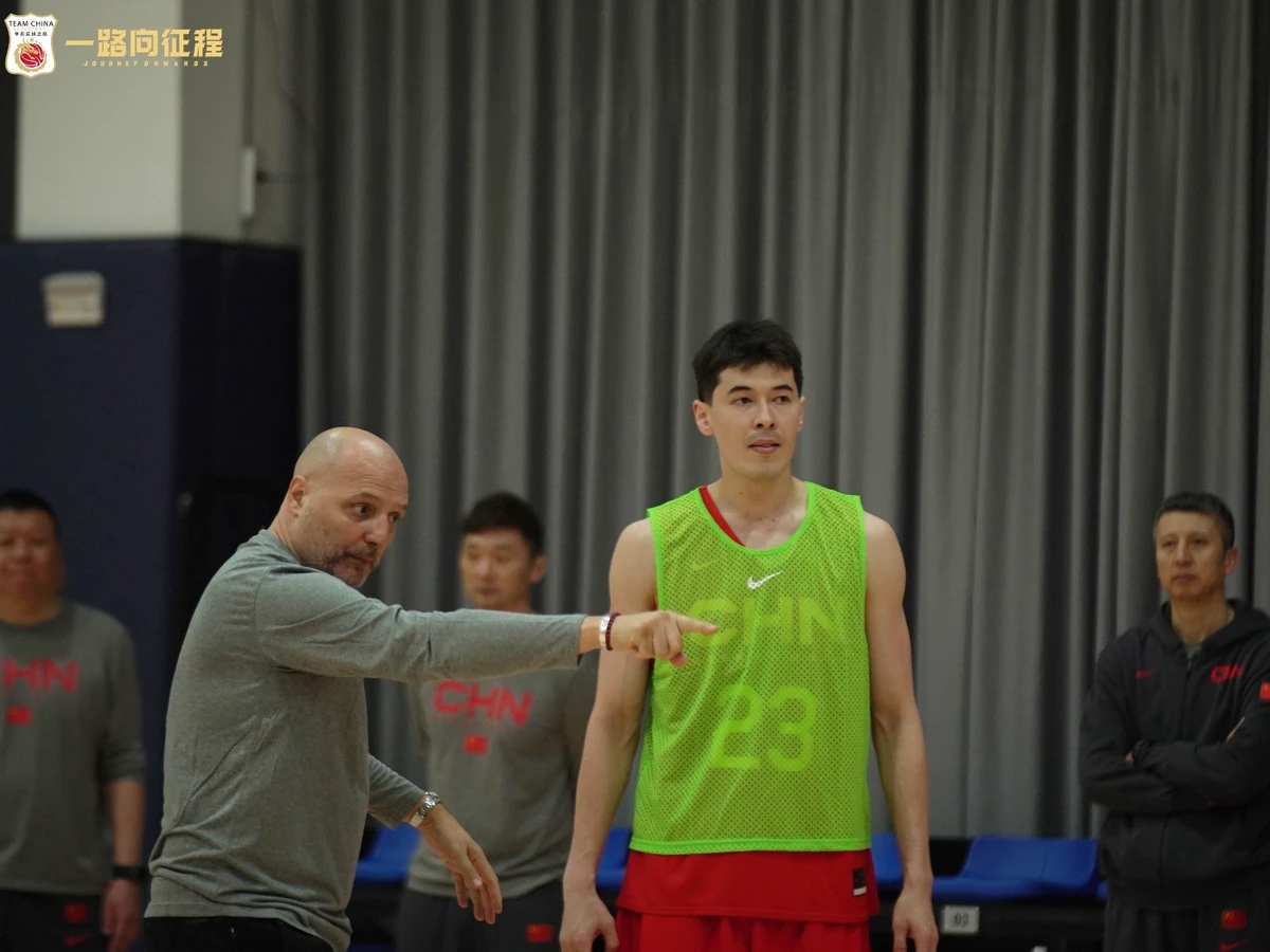 为什么智能监控是现代篮球训练不可或缺的工具_1